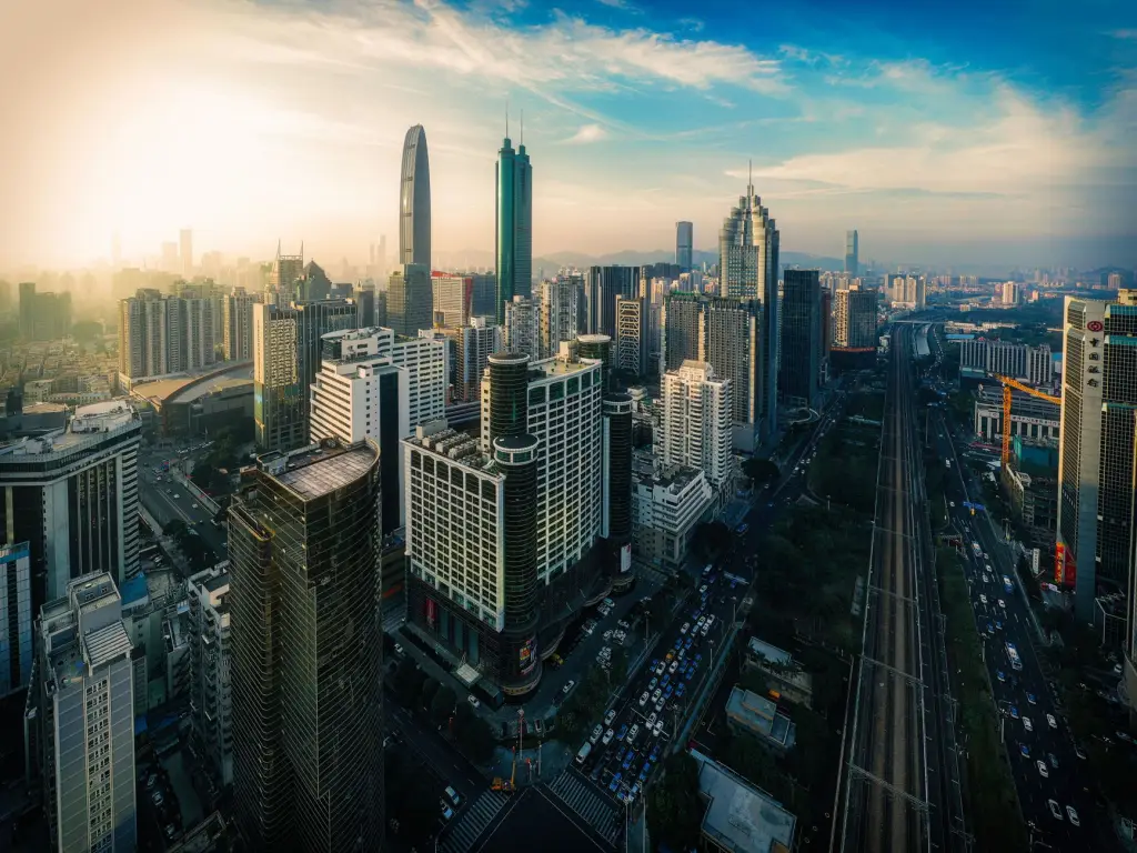 电动堆高车在密集仓储中的高效应用方案解析