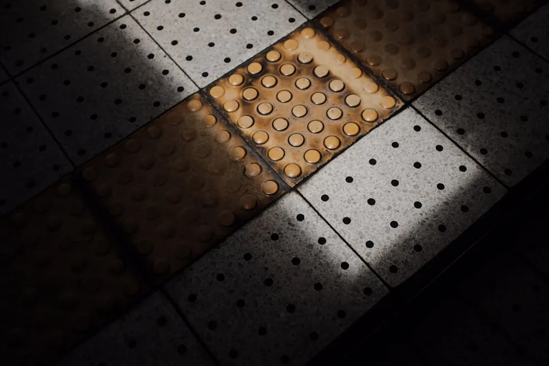堆高车液压系统常见故障诊断与维护周期指南
