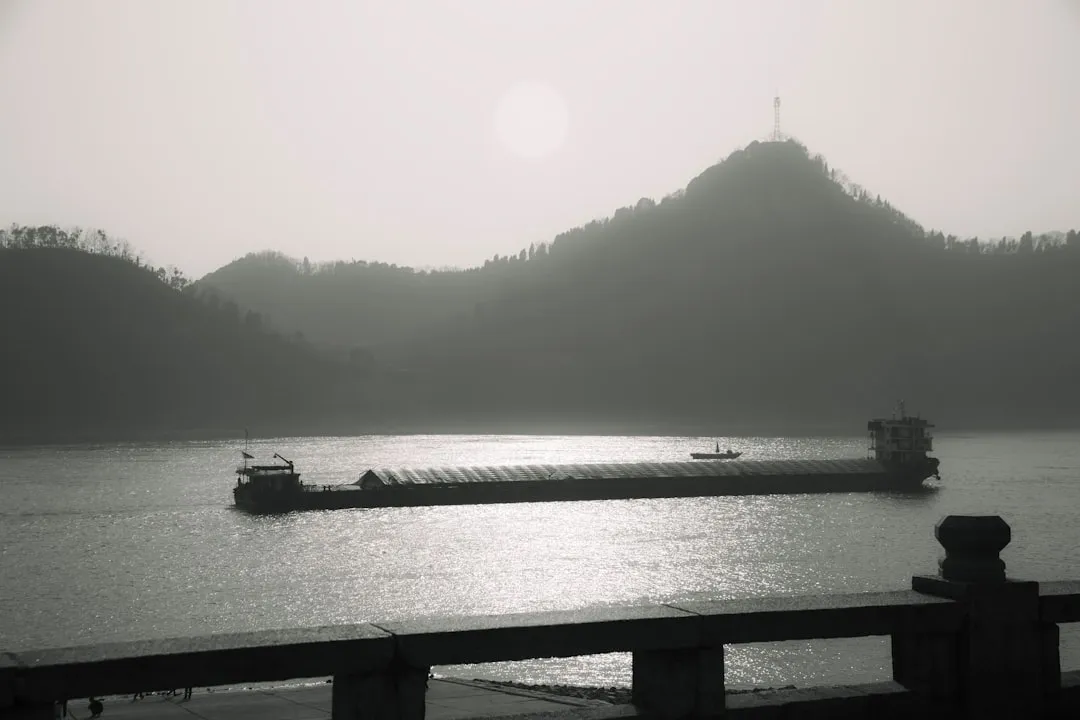 堆高车液压系统常见故障排查与日常保养指南